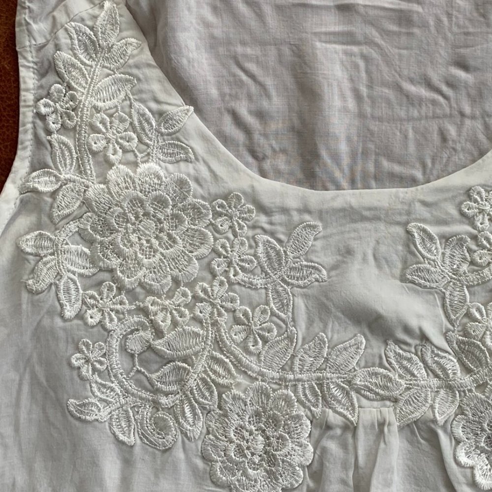 Lightweight White Tank, Women's Med - Picture 4 of 5